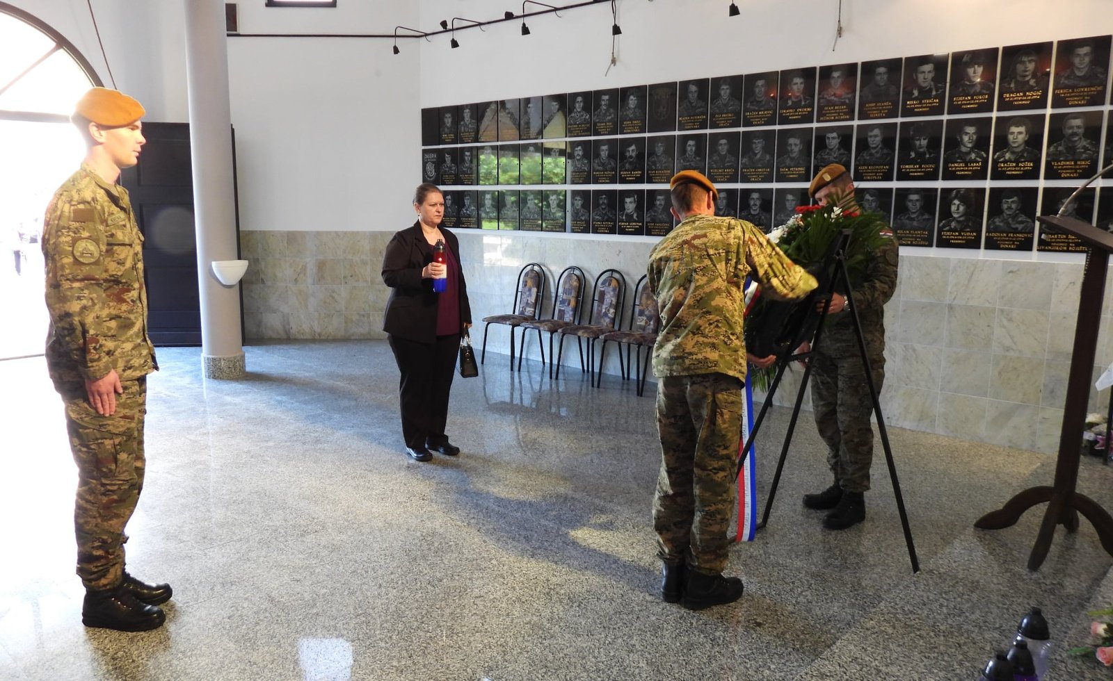 8d306271-db4e-4268-a703-86e266ed5f80