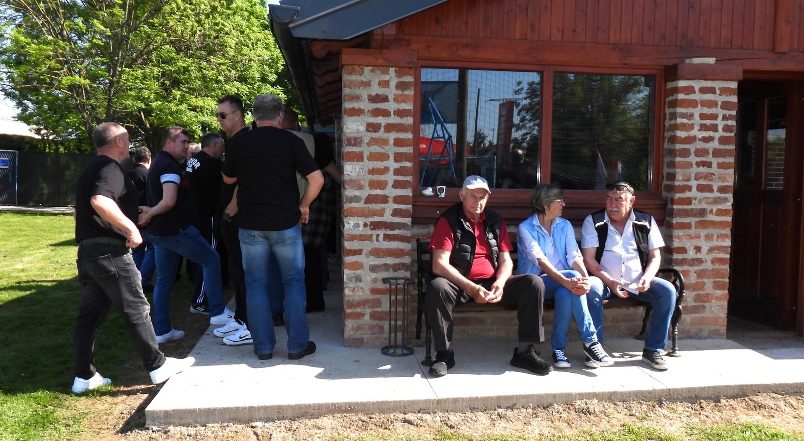 ad452c4e-d8ca-42ef-876b-67b4e22ee85e