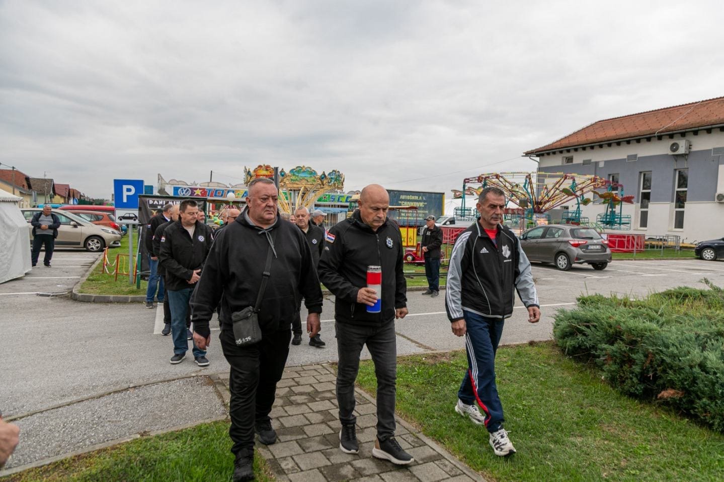 20512b8a-aaf6-4c12-b353-cd39512b88ad