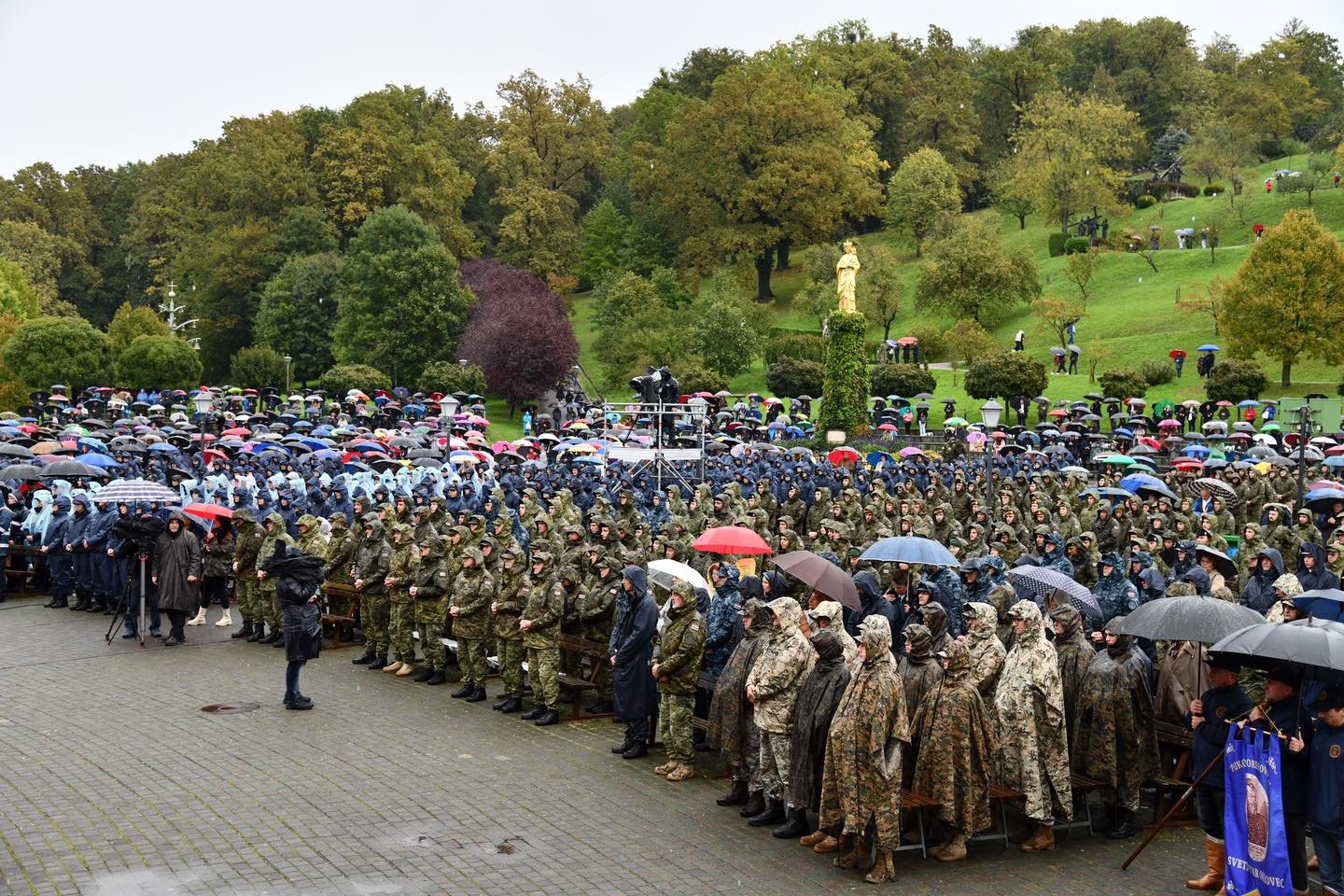 558343822_1292143496257029_8758229062244330389_n