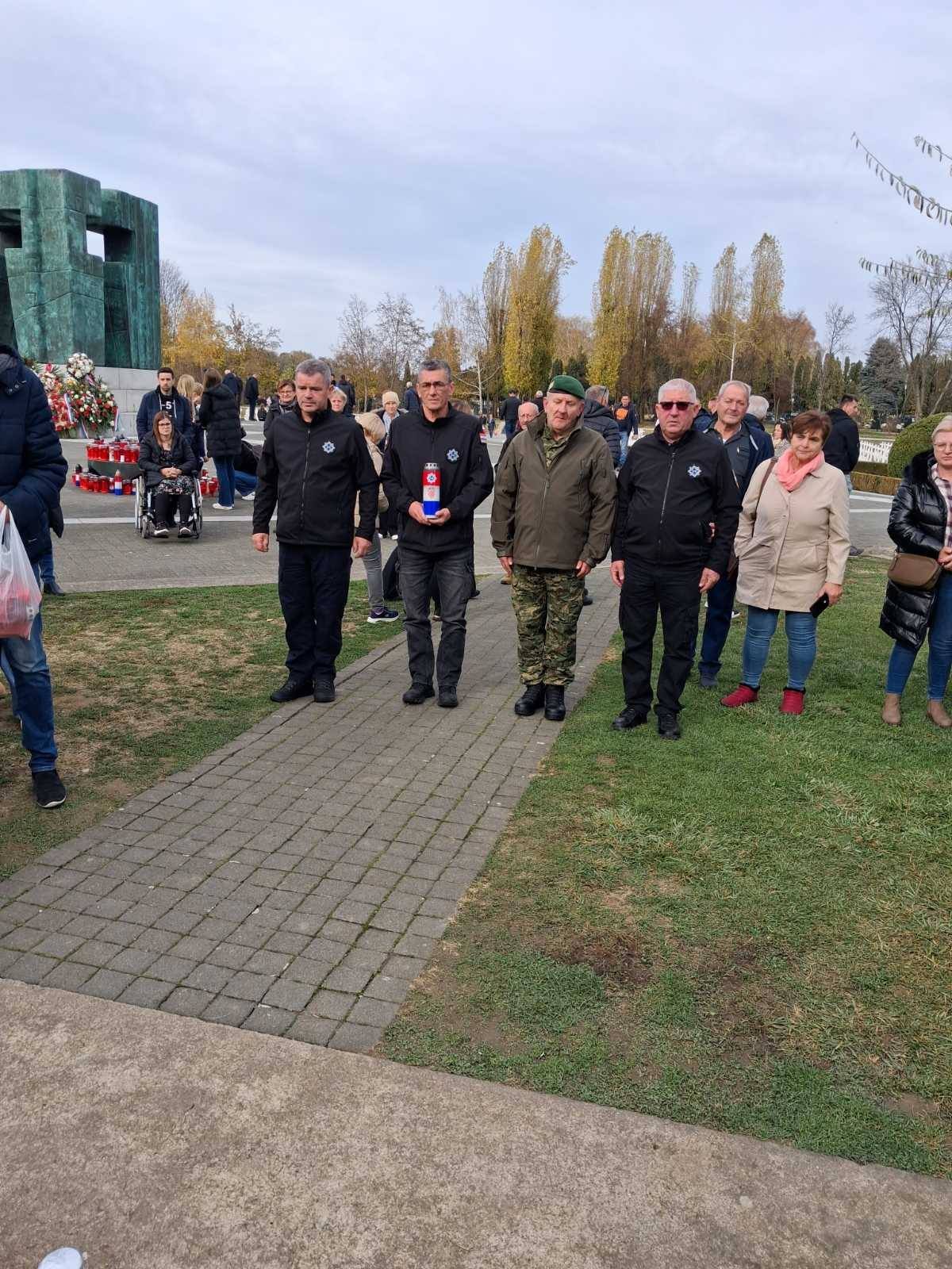 581938545_25007684428887887_1379280357112001357_n