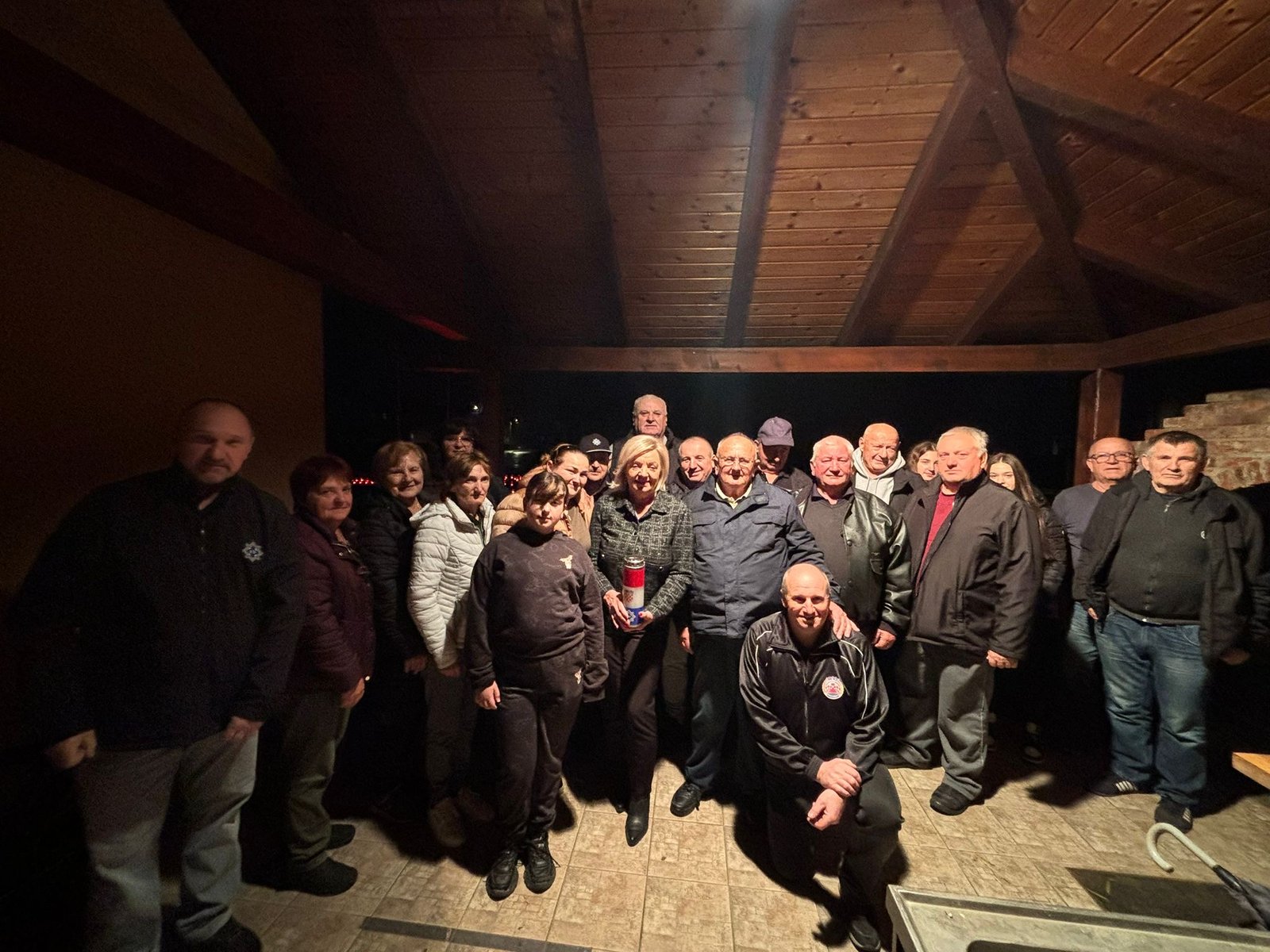 5B0EEBD3-CD35-4621-9B77-BA9CB0351484