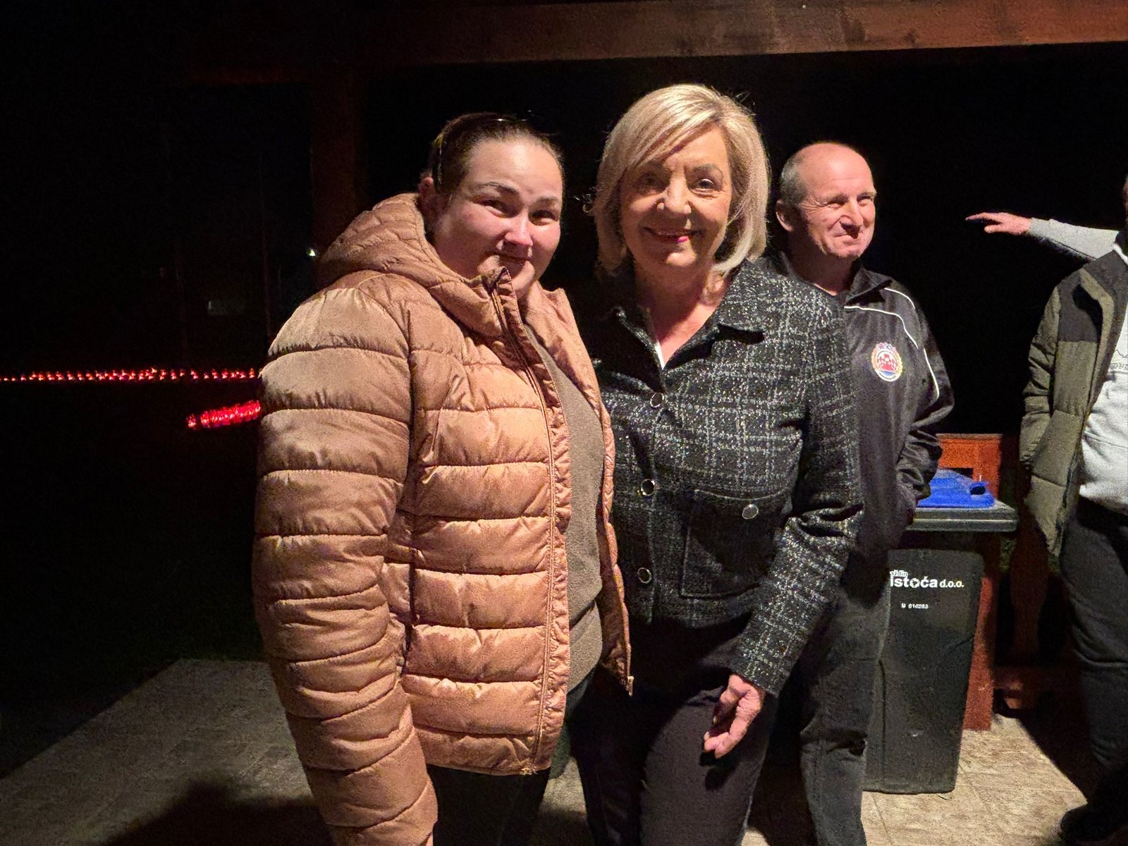 6AD05F30-92A5-4905-8F42-E6D8A752CB45