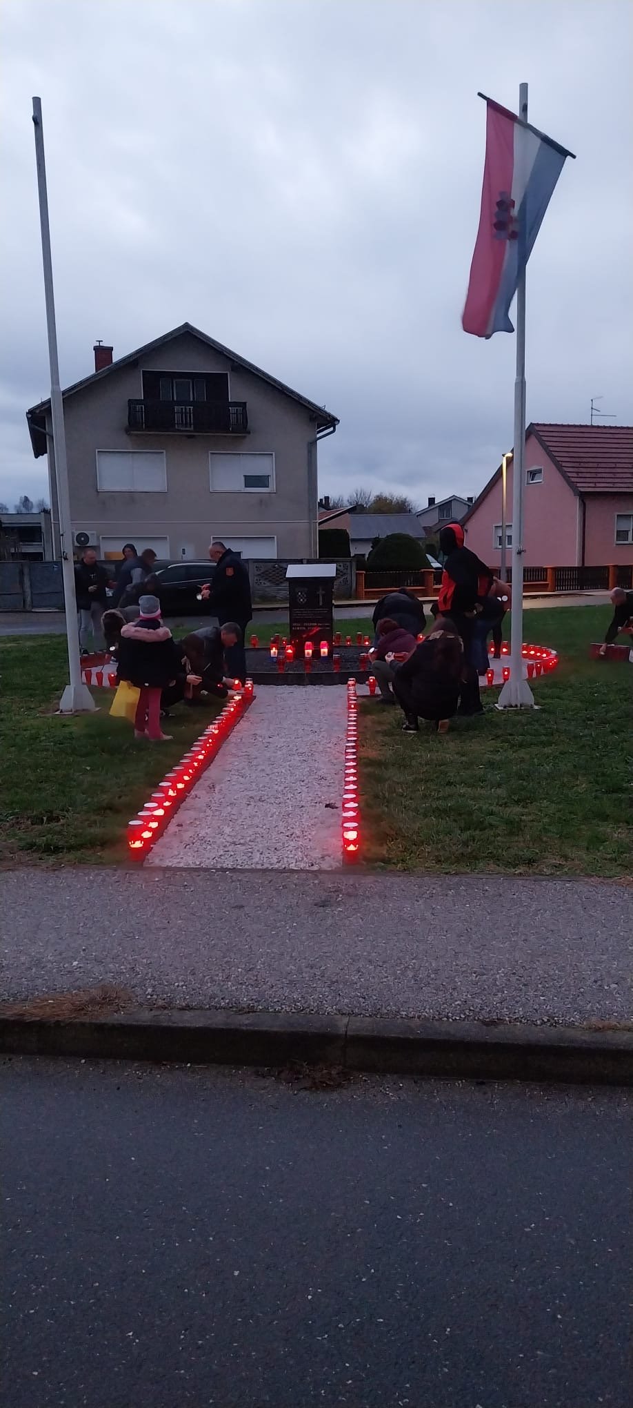 6ff7bd0b-5186-4365-8362-39fdcef3c7db