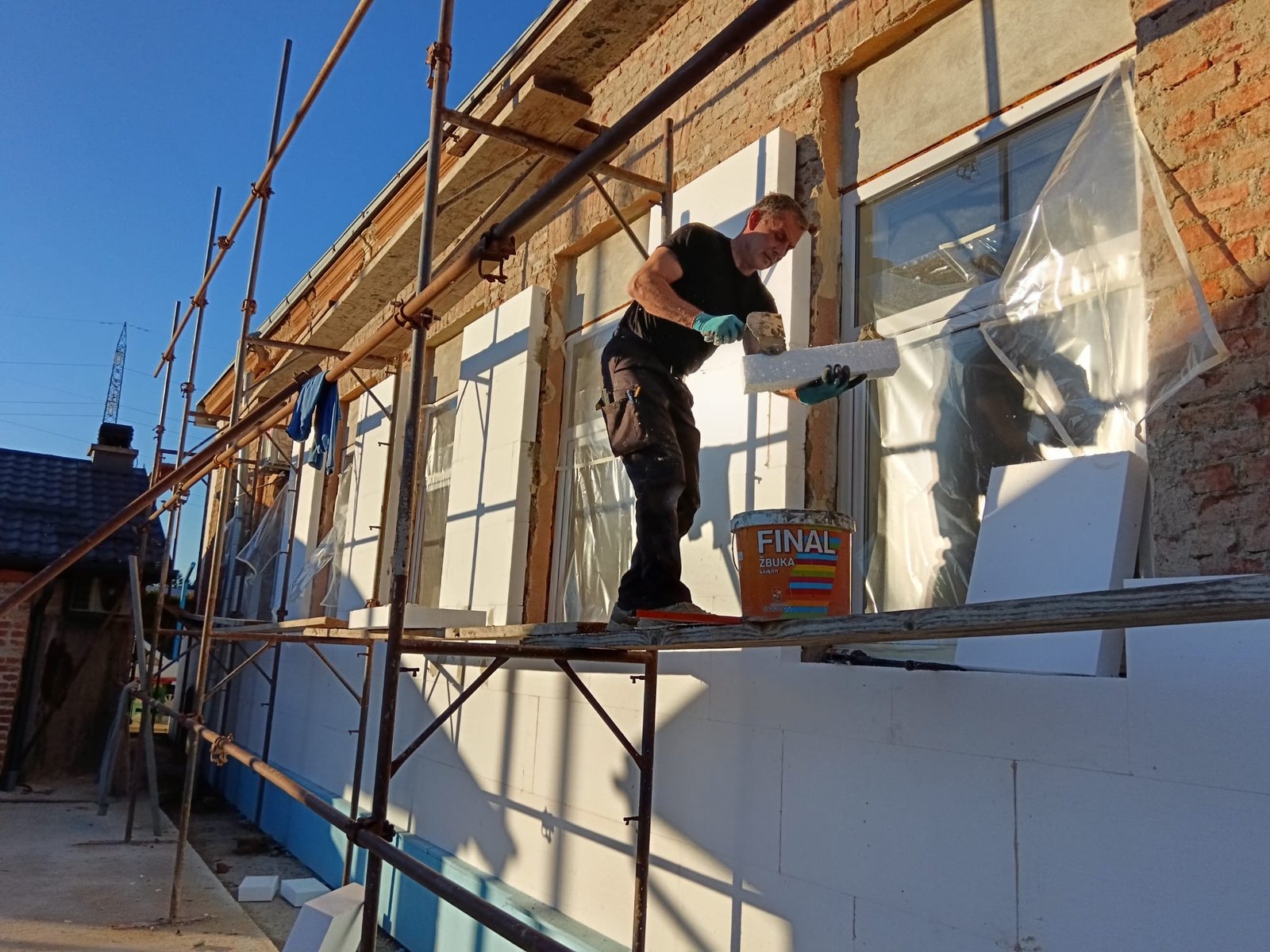 a6b832c8-0a67-4966-8568-9f92f6118e03