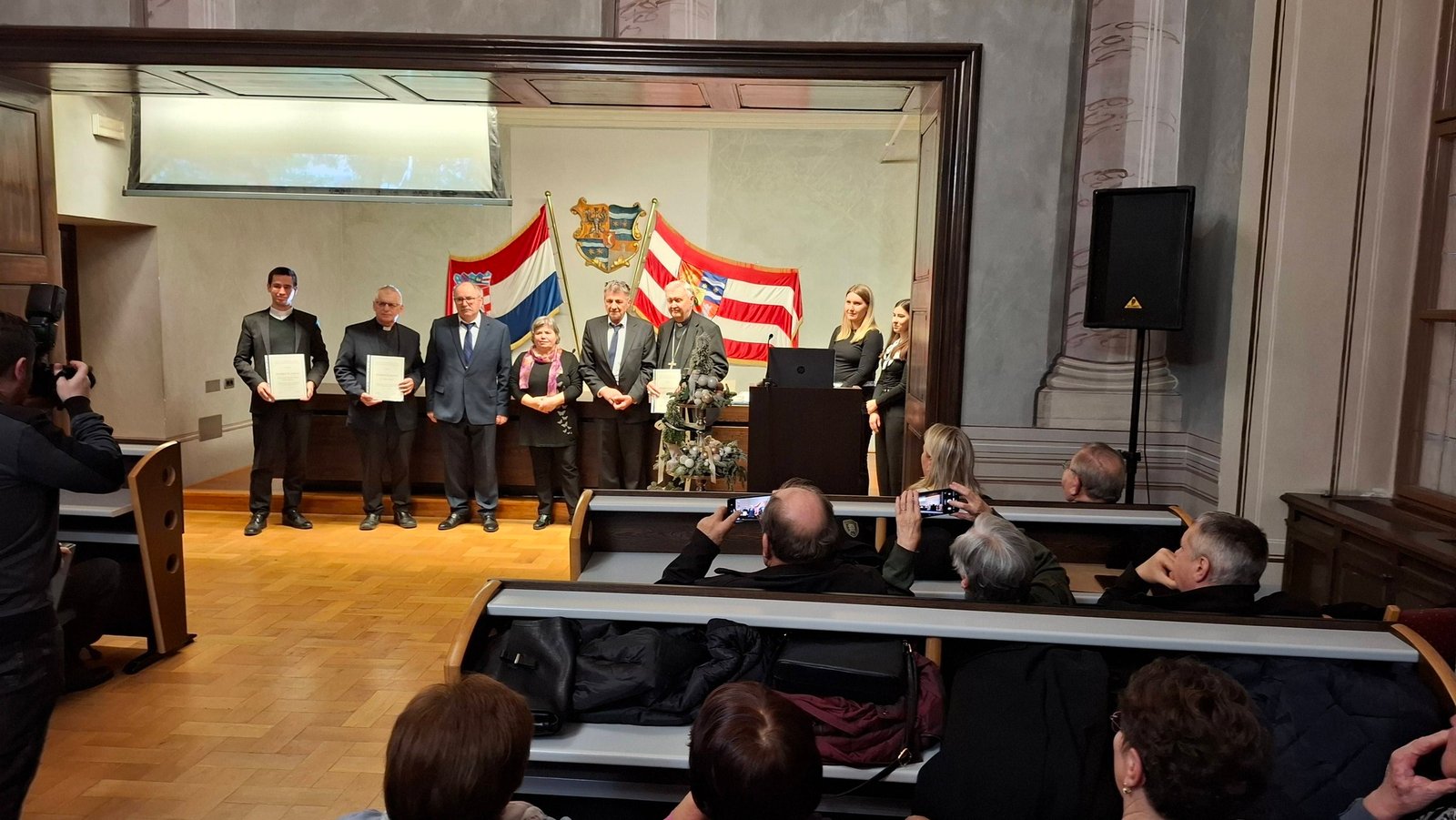 596764354_25197023499953978_1236709722966764769_n