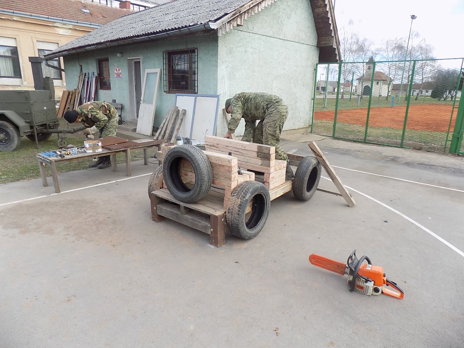 33144232_1873081396046881_4824706938791002112_n