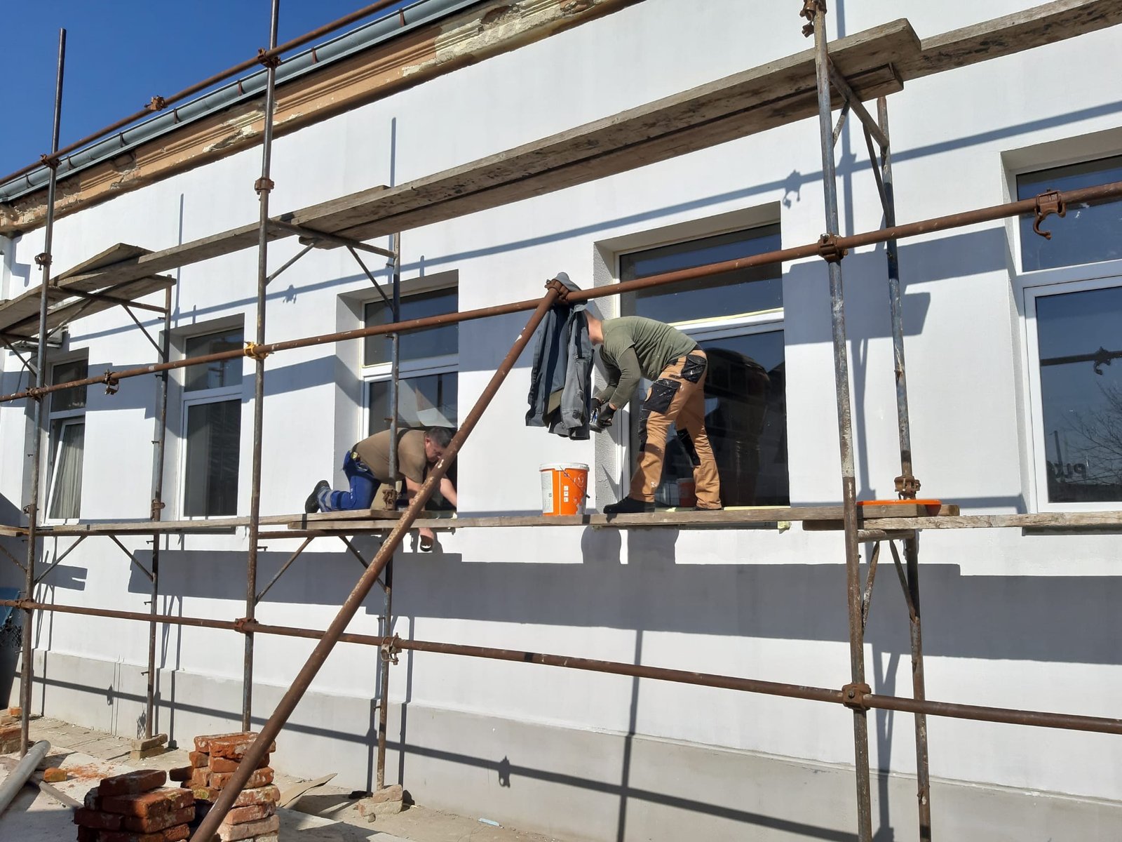 2e2f278d-a2f6-4bf5-8242-caa141ef264e