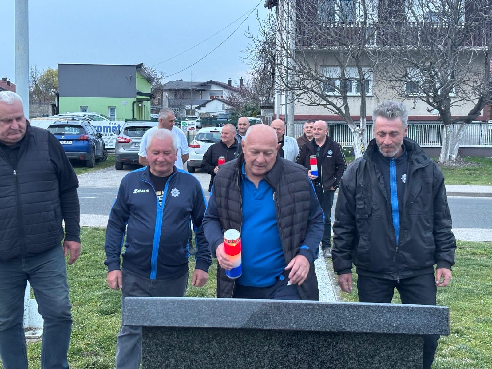 2f98535a-1858-404d-b7eb-801140a5b758