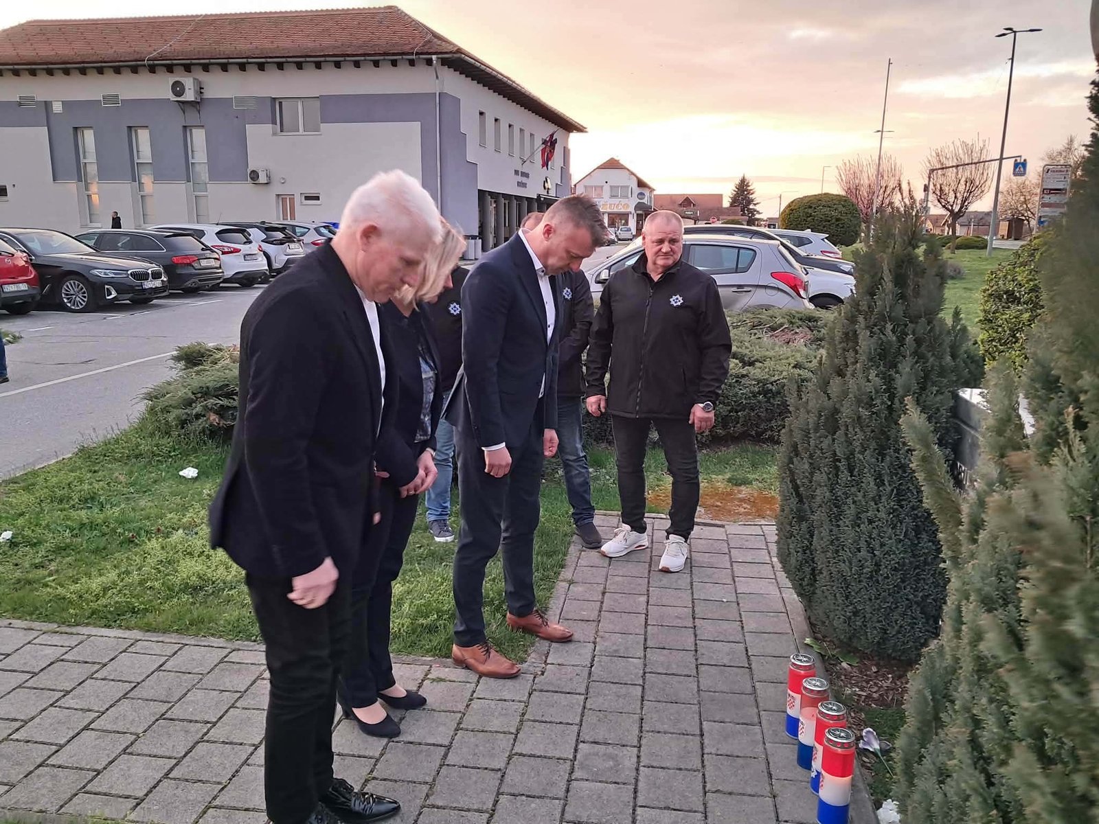 d3172155-e238-4c18-9138-bb57f5d5e124