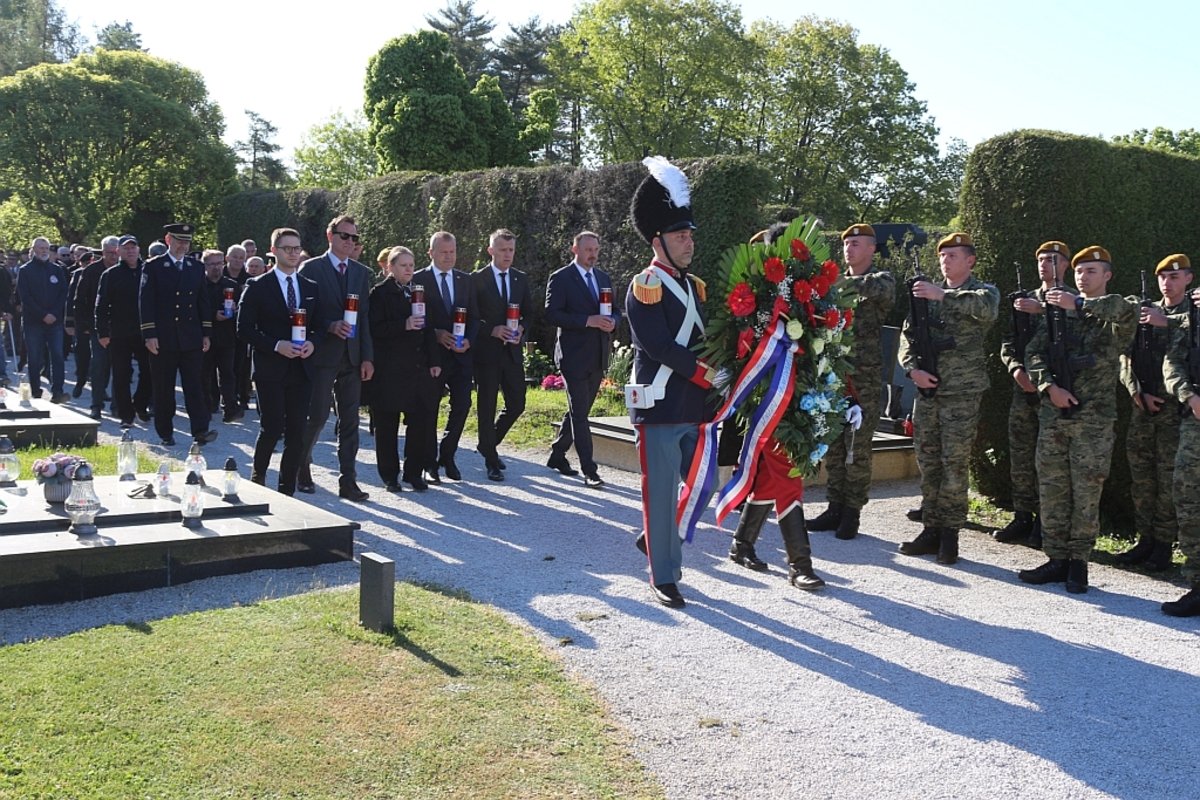 bljesak-1-_69f30ff16a542