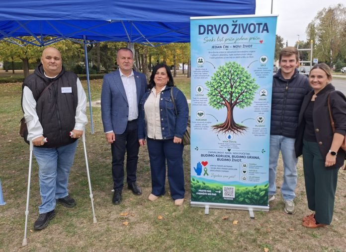 101026_drvo-zivota-transplantirani_1-3-696x508