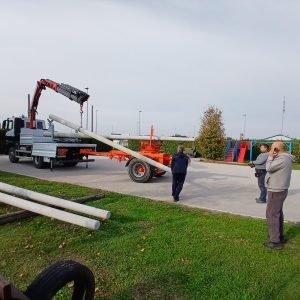 Donacija stupova za igralište