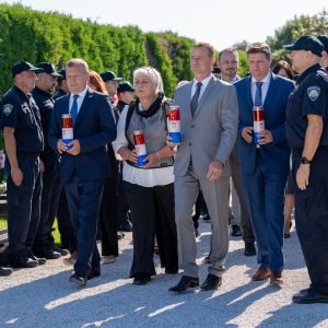 Polaganje vijenaca povodom Dana pobjede i domovinske zahvalnosti, Dana hrvatskih branitelja te 30. obljetnice VRO Oluja kod Križa branitelja na Gradskom groblju Varaždin kao i Prijem udruga branitelja u Županijskoj palači u organizaciji Varaždinske županije