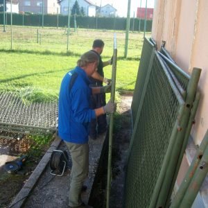 Priprema stupova i polja za ogradu