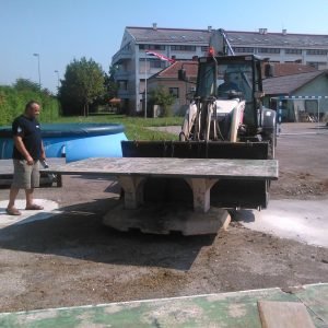 Postavljanje stolova za stolni tenis