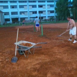 Ravnanje teniskih terena