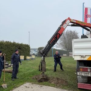 Izmjena stupova na igralištu